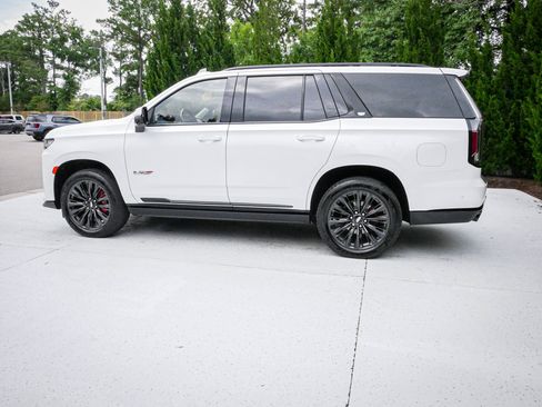 Used 2023 Cadillac Escalade V w/ LPO, ONYX Package AWD/4WD image 7