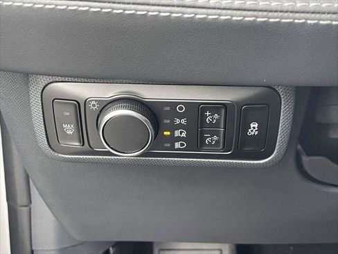 Used 2025 Ford Mustang Mach-E Premium image 18