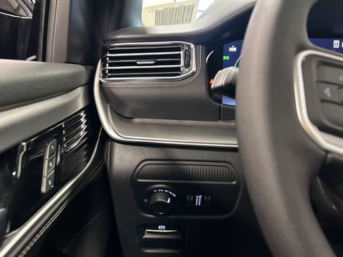 New 2026 Jeep Grand Wagoneer Limited AWD/4WD image 18