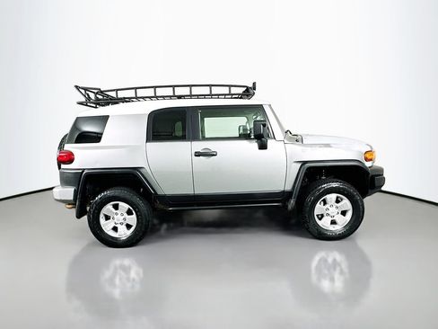 Used 2010 Toyota FJ Cruiser 4WD image 4