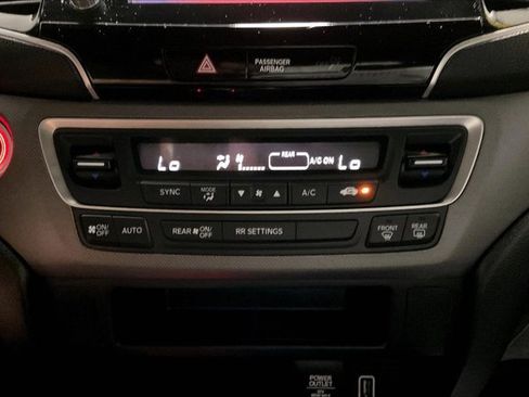 Used 2023 Honda Ridgeline Sport image 32