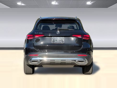 Used 2025 Mercedes-Benz GLC 300 image 9