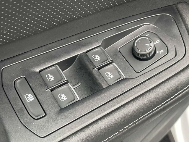 Certified 2026 Volkswagen Atlas SE FWD image 18
