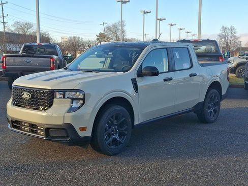 New 2025 Ford Maverick XLT w/ XLT Luxury Package image 3