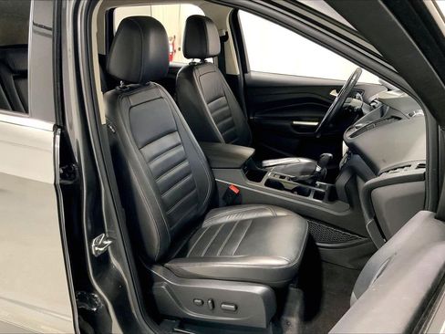 Used 2017 Ford Escape SE w/ SE Leather Comfort Package FWD image 16
