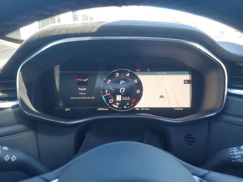 Used 2022 Jaguar F-PACE SVR image 18