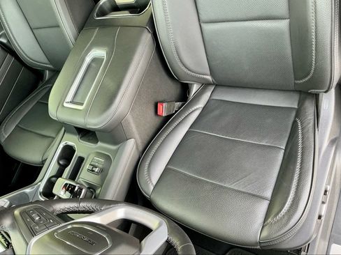 Used 2022 GMC Sierra 1500 Denali image 44