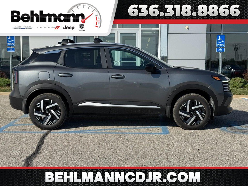 Used 2026 Nissan Kicks SV w/ Cold Weather Package FWD image 1