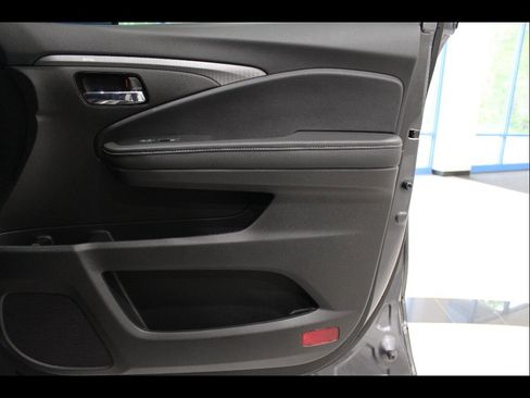 Certified 2023 Honda Ridgeline RTL image 25