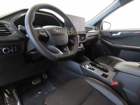 Used 2024 Ford Escape ST-Line w/ Tech Pack #1 FWD image 8