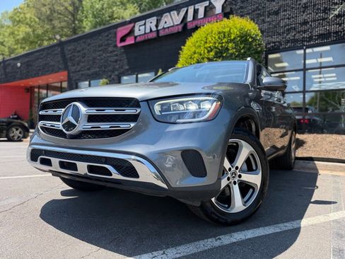 Used 2020 Mercedes-Benz GLC 300 w/ Parking Assistance Package image 2