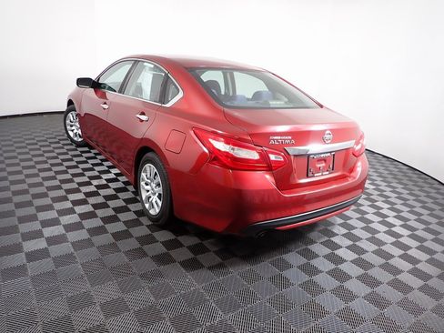 Used 2016 Nissan Altima 2.5 S w/ Power Driver Seat Package image 10