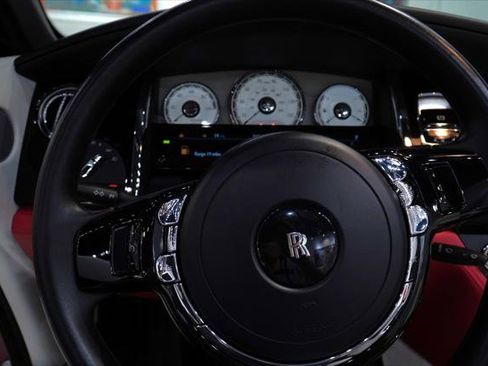 Used 2017 Rolls-Royce Dawn Standard image 23