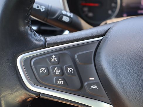 Used 2022 Chevrolet Equinox LT FWD image 18
