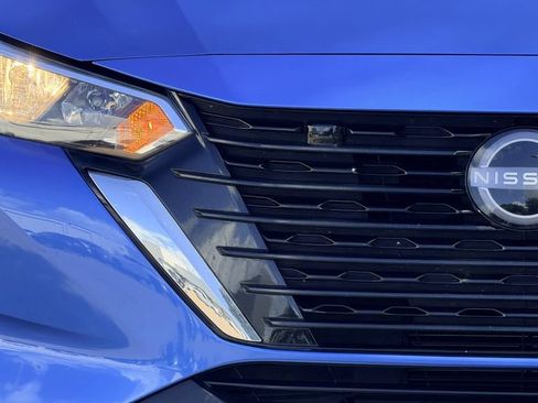 Used 2025 Nissan Sentra SV FWD image 4