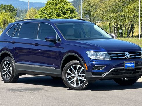 Used 2021 Volkswagen Tiguan SE AWD/4WD image 1