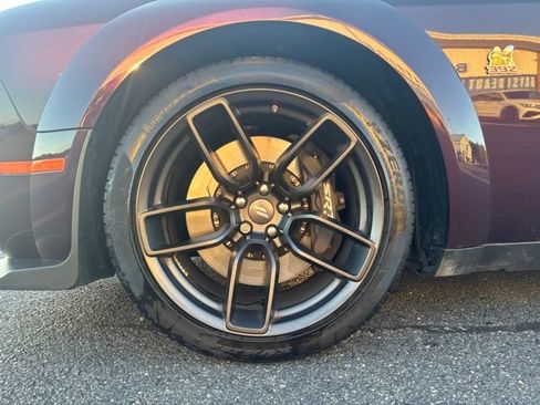 Used 2022 Dodge Challenger R/T Scat Pack RWD image 3