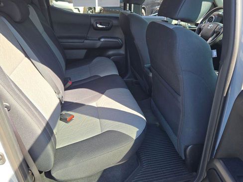 Used 2021 Toyota Tacoma TRD Sport image 8