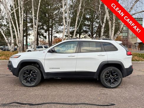 Used 2015 Jeep Cherokee Trailhawk image 3