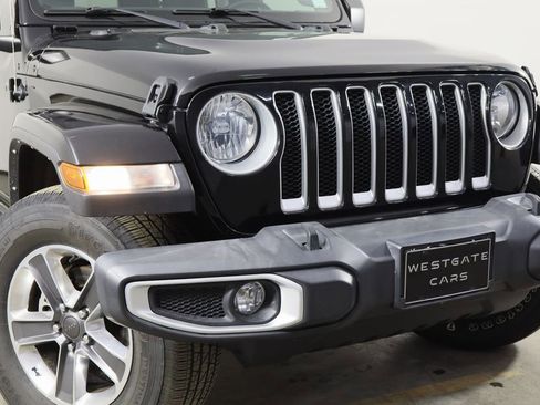 Used 2021 Jeep Wrangler Unlimited Sahara image 40