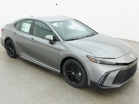 New 2026 Toyota Camry SE FWD image 13