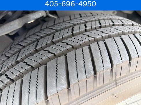Used 2018 Toyota Tacoma Limited RWD image 32