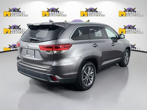Used 2019 Toyota Highlander XLE AWD/4WD image 5