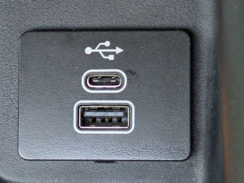 Certified 2025 Ford Expedition Active image 24