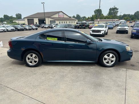 Used 2006 Pontiac Grand Prix w/ Preferred Package FWD image 4