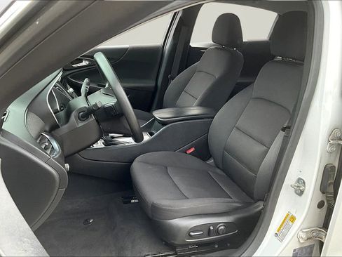 Used 2020 Chevrolet Malibu LT image 21