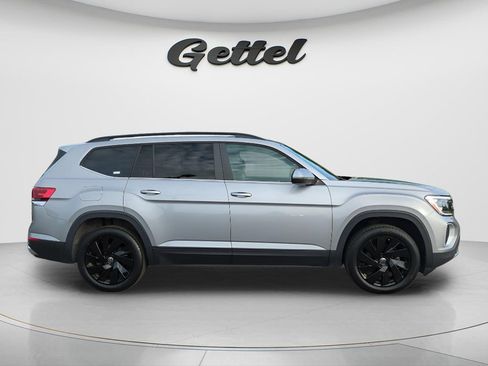 Used 2024 Volkswagen Atlas SE FWD image 4