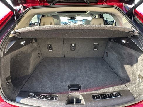 Used 2019 Cadillac XT4 Premium Luxury w/ Enhanced Visibility Package image 7