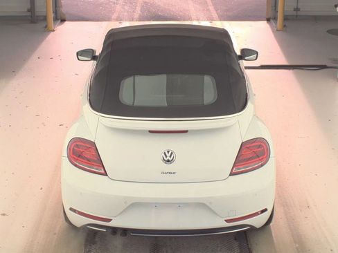 Used 2019 Volkswagen Beetle 2.0T SE w/ SE Premium Package FWD image 5