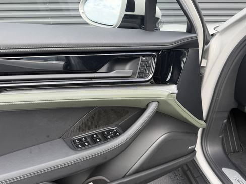 Certified 2025 Porsche Panamera 4 AWD/4WD image 15