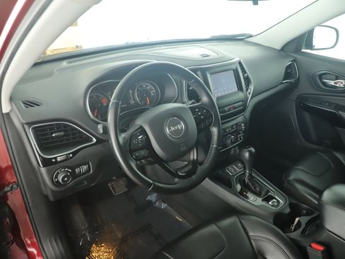 Certified 2019 Jeep Cherokee Latitude Plus image 22