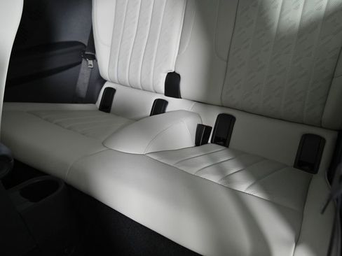 Used 2025 MINI Cooper 2-Door Hardtop image 31