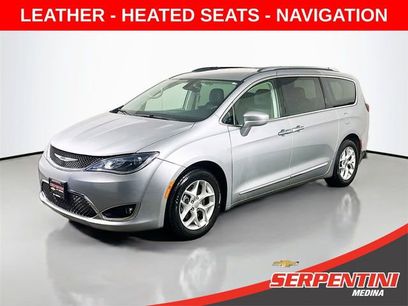 Used 2018 Chrysler Pacifica Touring-L Plus w/ Tire & Wheel Group
