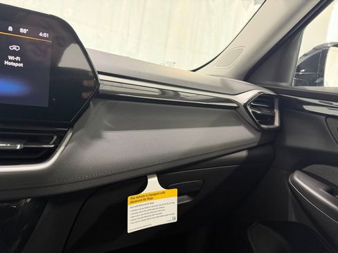 New 2026 Chevrolet TrailBlazer LT w/ Midnight Edition FWD image 24