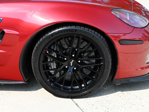 Used 2013 Chevrolet Corvette ZR1 w/ 3ZR Preferred Equipment Group RWD image 12