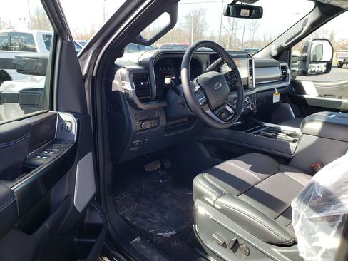 New 2026 Ford F350 Platinum w/ Tremor Off-Road Package AWD/4WD image 6
