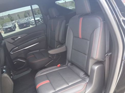 Used 2025 Chevrolet Traverse RS w/ LPO, Floor Liner Package FWD image 16