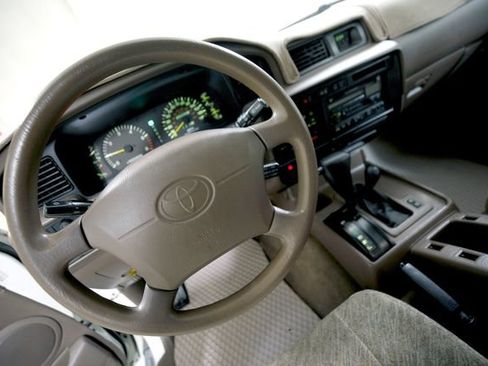 Used 1995 Toyota Land Cruiser AWD/4WD image 7