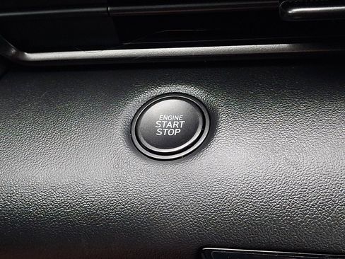 Certified 2025 Hyundai Elantra Sport FWD image 22