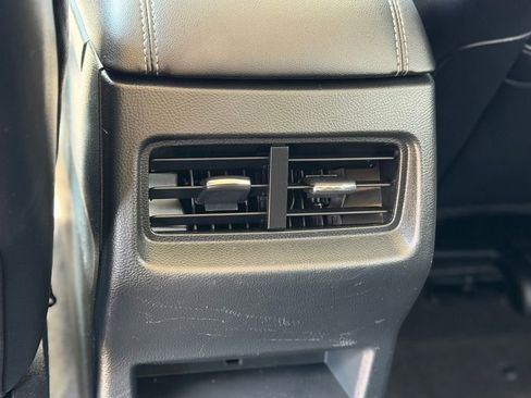 Used 2024 Ford Edge Titanium AWD/4WD image 9