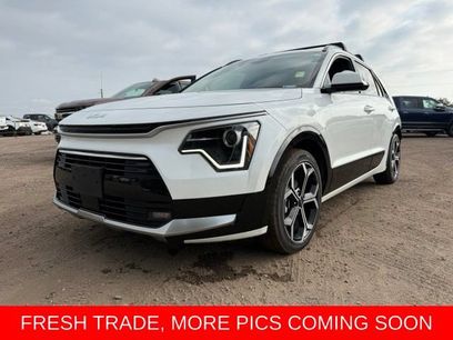 Used 2023 Kia Niro EX Touring