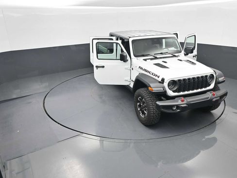 Used 2026 Jeep Gladiator Rubicon AWD/4WD image 42