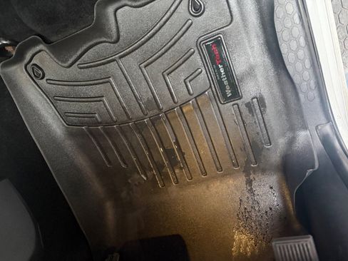 Used 2015 RAM 1500 Laramie w/ Convenience Group image 15