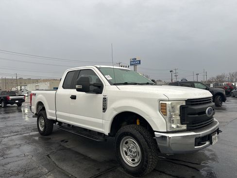 Used 2019 Ford F250 XL w/ XL Value Package image 2