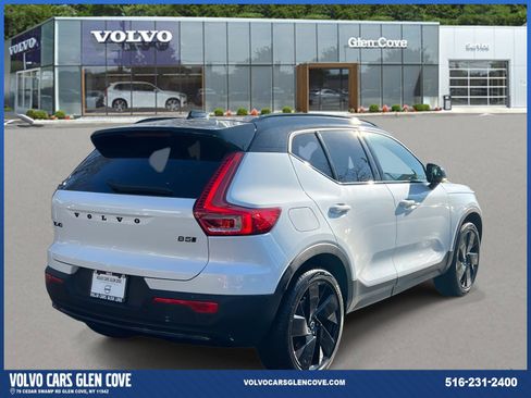 Certified 2026 Volvo XC40 B5 Ultra w/ Climate Package AWD/4WD image 5