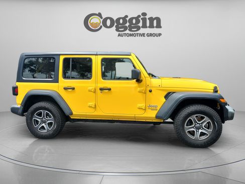 Used 2018 Jeep Wrangler Unlimited Sport AWD/4WD image 6